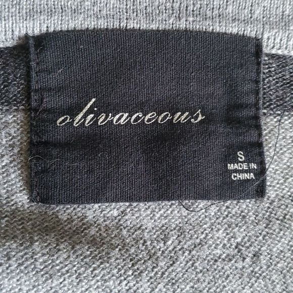 **SOLD** Olivaceous Oversized Sweater, Small - Picture 7 of 9